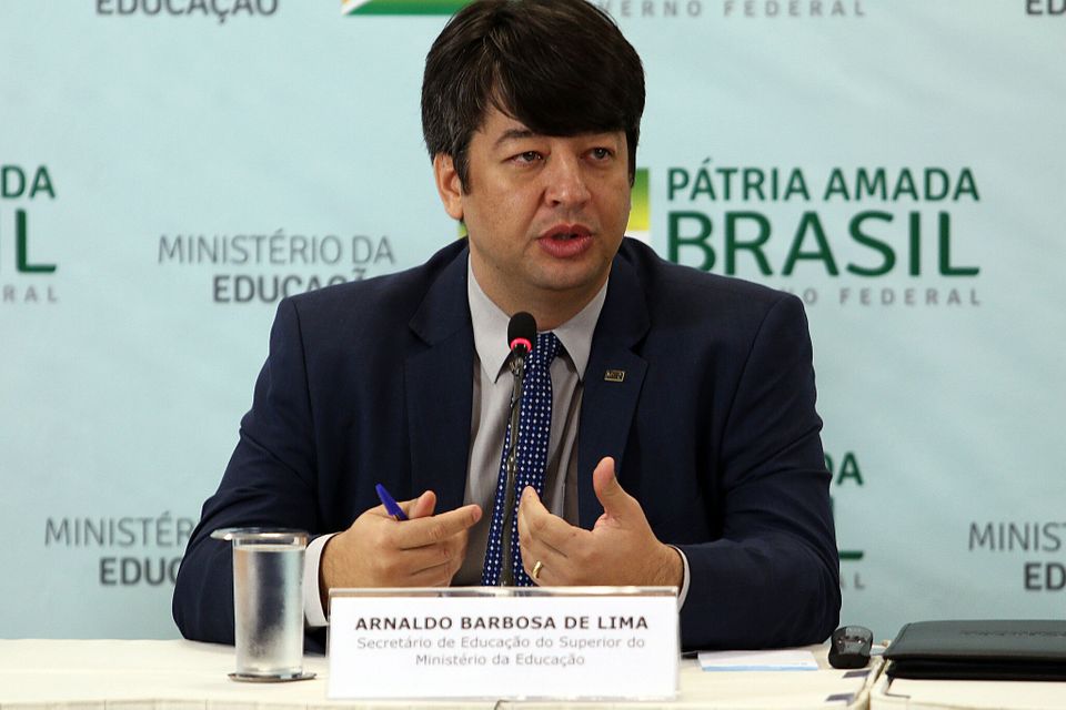 Notícias - Secretário de Educação Superior do MEC, Arnaldo 