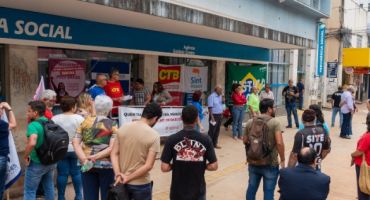 Notícias - Adufg-Sindicato convoca aposentados(as) para manifestação pelo fim do confisco previdenciário