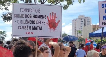 Notícias - Adufg-Sindicato participa de ato do Dia Internacional da Mulher em Goiânia