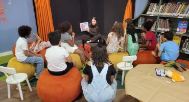 Notícias - Biblioteca ADUFG/LIBRIS encerra programação de férias com oficina de contação de histórias