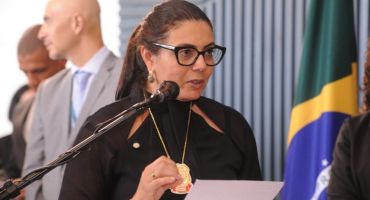 Notícias - Comissão aprova mudanças na Lei Maria da Penha para afastar agressores de vítimas no serviço público