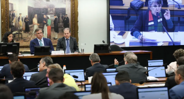 Notícias - Comissão da Câmara aprova redução da maioridade penal para 16 anos
