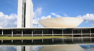 Notícias - Contra a reforma administrativa, Adufg-Sindicato organiza caravana para seminário em Brasília