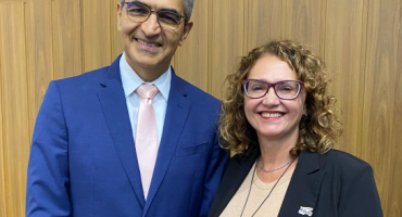 Notícias - Diretoria do Adufg-Sindicato prestigia posse da nova Diretoria da Faculdade de Medicina da UFG