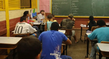 Notícias - Estudo revela que 64 milhões de brasileiros não concluíram ensino básico