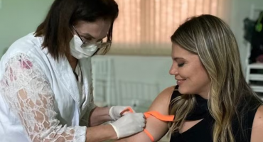 Notícias - Exame de sangue em teste no Brasil pode ajudar a detectar câncer de mama