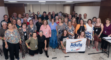 Notícias - IX Encontro de Aposentados(as) e Pensionistas do Adufg-Sindicato promove lazer, integração e convivência em Caldas Novas