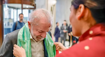 Notícias - Lula defende governança global da IA: 'Se poucos controlam algoritmos, não é inovação, é dominação'