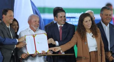 Notícias - Lula sanciona Projeto de Lei que consolida maior reestruturação das carreiras do Executivo em um mandato