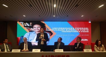 Notícias - MEC anuncia repasse de R$ 400 milhões a universidades federais