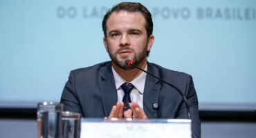 Notícias - Ministro da Fazenda se reúne com Alcolumbre para tentar conter pauta-bomba de R$ 270 bilhões