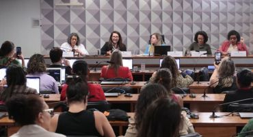 Notícias - Mulheres pedem aprovação imediata do projeto que torna a misoginia crime