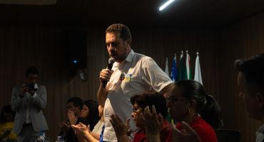 Notícias - Plenária no Adufg debate fim da escala 6x1 e cenário político nacional com o ministro Guilherme Boulos