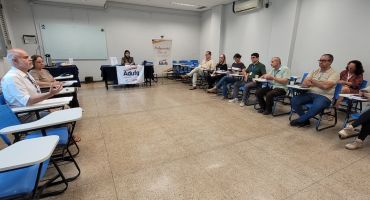 Notícias - Projeto “Adufg Perto de Você” fortalece diálogo com docentes da Faculdade de Farmácia da UFG