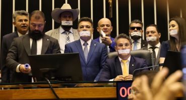 Notícias - Projetos contra meio ambiente resultam de agenda conversadora em ano eleitoral no Congresso, diz geógrafo