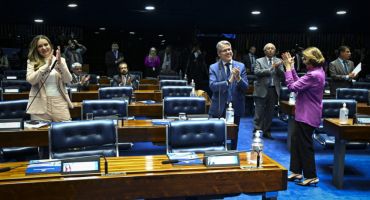 Notícias - Senado aprova ampliação gradual da licença-paternidade para 20 dias