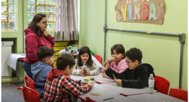 Notícias - Senado aprova projeto que cria política para estudantes superdotados