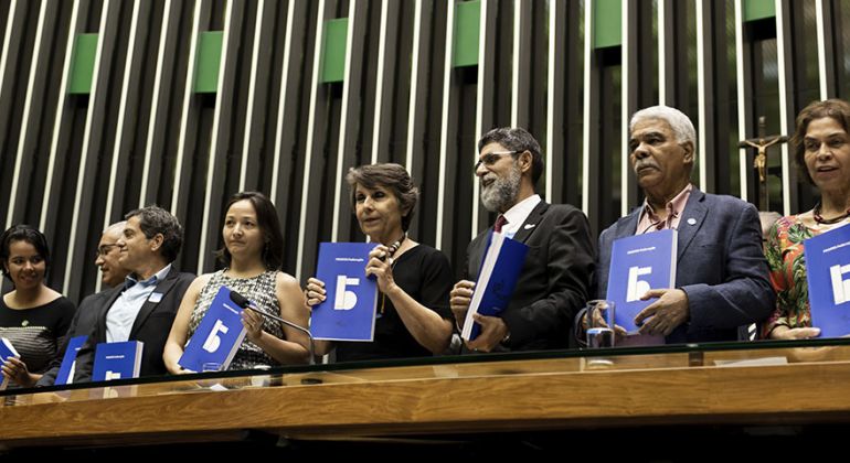 15 anos de atuação da PROIFES-Federação em prol da Educação são celebrados no Congresso Nacional