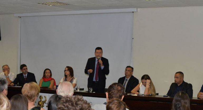 Abertura do Painel de Debate Sobre o Lawfare reúne docentes, juristas, políticos e autoridades