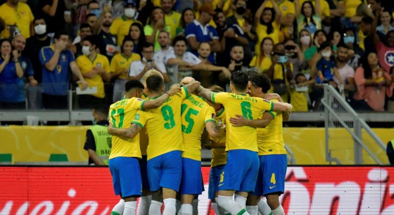 Adufg altera expediente nos dias de jogos do Brasil pela Copa do Mundo