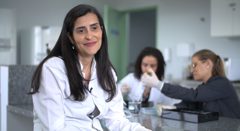 Adufg Científica: Pesquisa da UFG desenvolve tecnologia para tratar câncer em cães