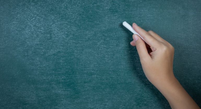 Adufg discute progressão e outras questões de carreira dos docentes com Reitoria da UFG