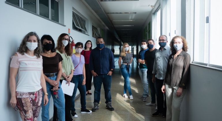 Adufg doa equipamentos de proteção para profissionais que atuam no diagnóstico da Covid-19