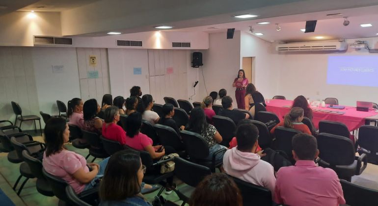 Adufg promove palestra sobre a importância da prevenção do câncer de mama em Catalão