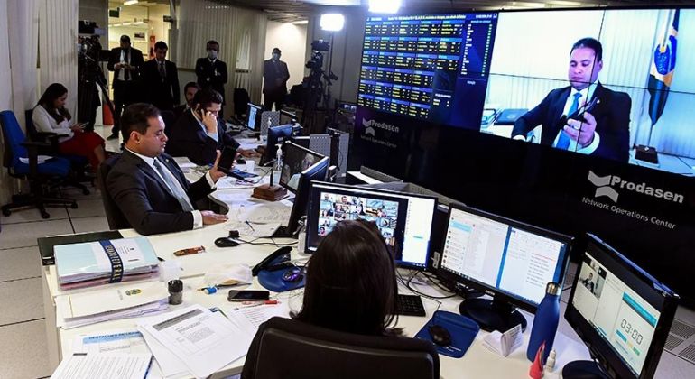 Adufg-Sindicato continuará atuando para reduzir impactos do projeto de congelamento de salários