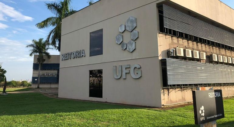 Adufg-Sindicato e vereador Anselmo Pereira entregarão Moção de Aplauso para 19 gestores e docentes