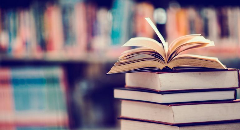Adufg-Sindicato inicia campanha de doação de livros literários em Jataí