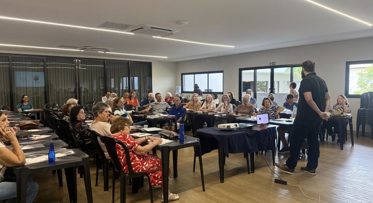 Adufg-Sindicato inicia curso de Informática e Inteligência Artificial para aposentados e pensionistas