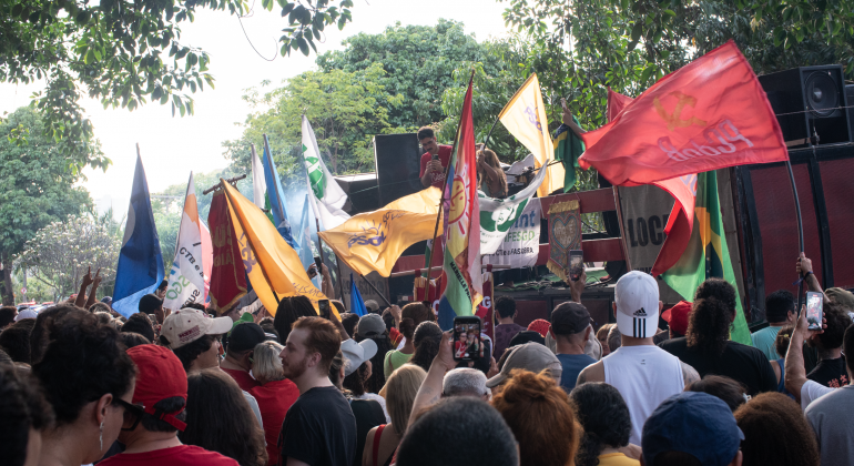 Adufg-Sindicato participa de ato contra aprovação do PL da Dosimetria