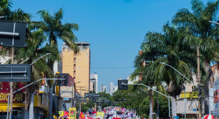 Adufg-Sindicato participa de protestos contra o Governo Federal neste sábado (03)