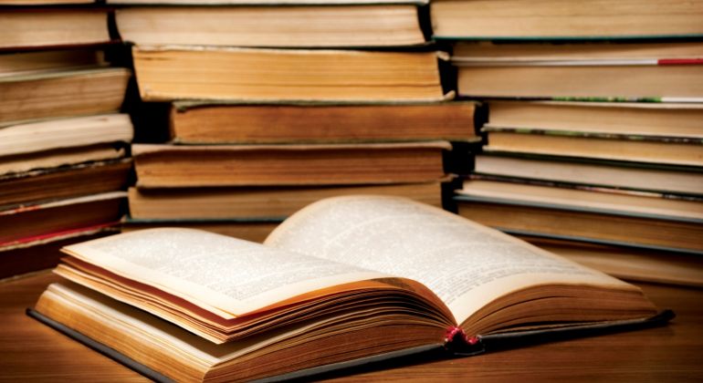 Adufg-Sindicato promove clube de leitura com obras adaptadas para o cinema