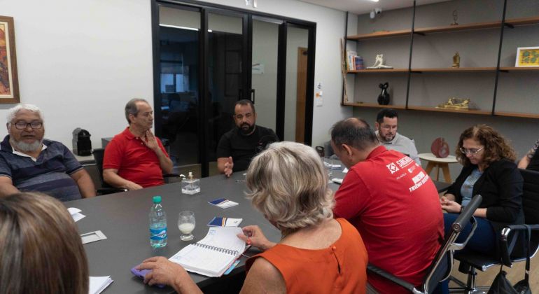 Adufg-Sindicato recebe reunião do Fórum Goiano em Defesa dos Direitos, da Democracia e da Soberania