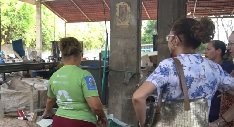 Adufg-Sustentável: sindicato realiza visita à cooperativa que faz o manejo dos resíduos da entidade