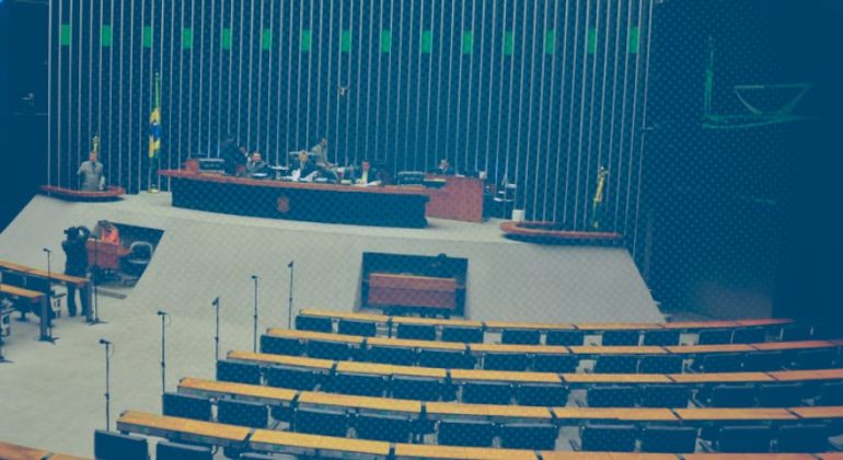 Após articulação entre Adufg e Proifes, projeto que flexibiliza contratações de pessoal em universidades federais deve ser votado na próxima semana