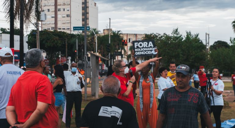 Ato público reúne movimento sindical contra os ataques do governo Bolsonaro aos servidores públicos e à população