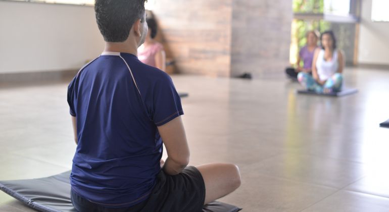 Aulas de yoga serão retomadas na próxima semana