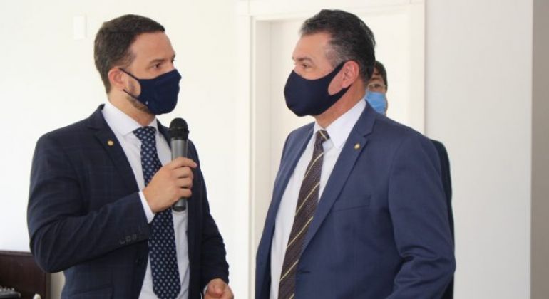 Bancada da bala agora é contra a reforma administrativa e governo perde importante base de apoio