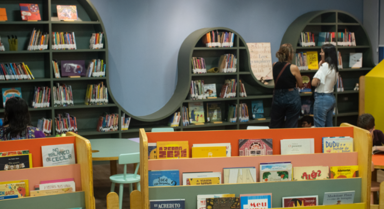 Biblioteca ADUFG/LIBRIS promove oficinas criativas para crianças durante as férias