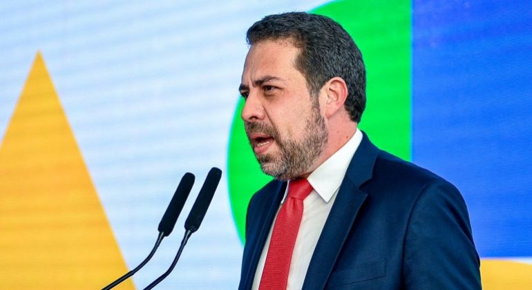 Boulos acredita que fim da escala 6x1 pode ser aprovado neste semestre
