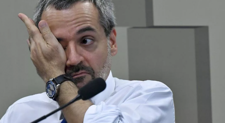 Brasil 247: Em novo manifesto, especialistas pedem saída de Weintraub do MEC