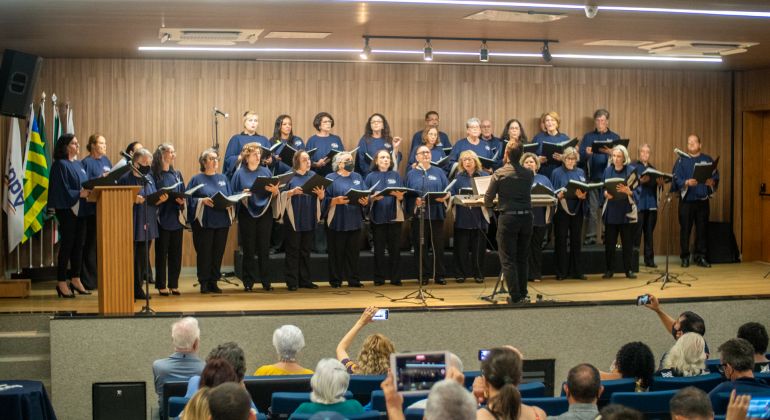 Cantata de Natal termina com apresentações de cinco corais