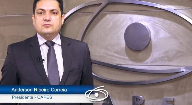 Capes quer estabelecer teto de bolsas de acordo com a nota de cada programa