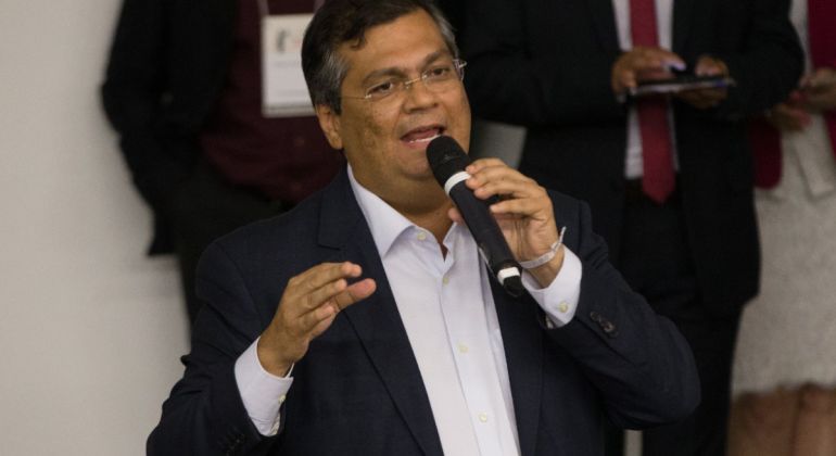 Carta Capital: “Não há sacrifício”, diz Flávio Dino sobre piso de 6,3 mil reais para professores no Maranhão