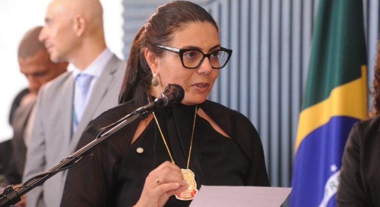 Comissão aprova mudanças na Lei Maria da Penha para afastar agressores de vítimas no serviço público