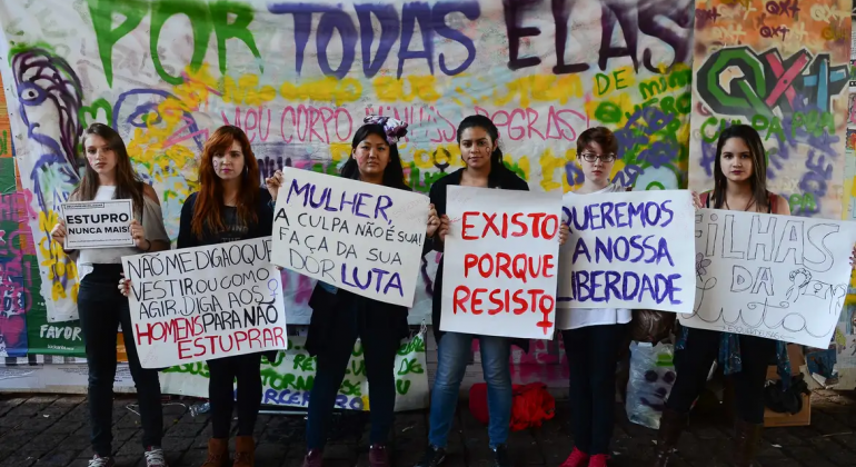 Cresce percentual de mulheres que relatam medo de ser estupradas