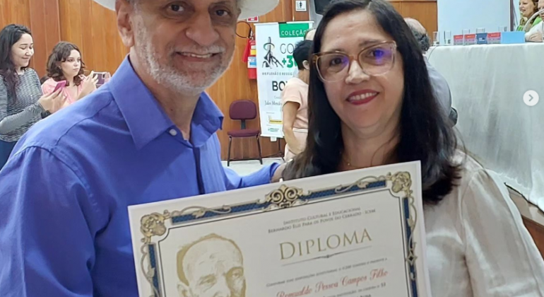 Diretor financeiro do Adufg recebe título de sócio titular do Instituto Bernardo Élis para os Povos do Cerrado